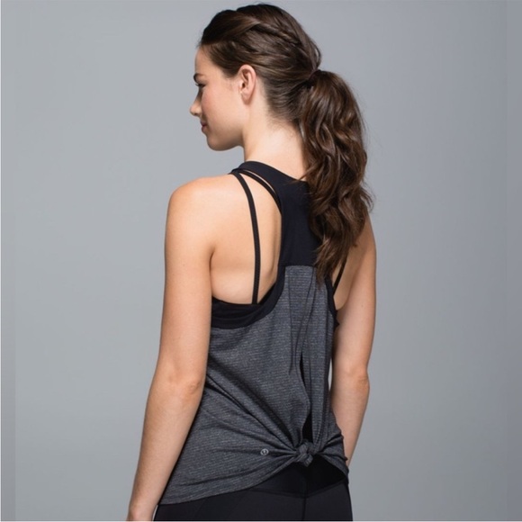 Lululemon Outfit Bundle – Clip-In Tank (6) & High-Rise Joggers (2) - Picture 14 of 16